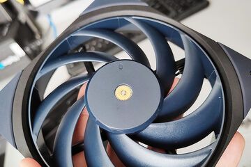 Cooler Master Mobius 120 test par Geeknetic