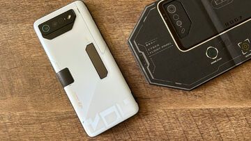 Asus ROG Phone 7 Ultimate testé par GamesRadar Asus ROG Phone 7 Ultimate testé par GamesRadar