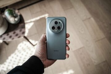 Honor Magic 5 Pro reviewed by Presse Citron