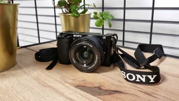 Sony ZV-E10 test par Creative Bloq Sony ZV-E10 test par Creative Bloq