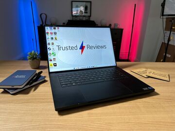 Razer Blade 16 test par Trusted Reviews