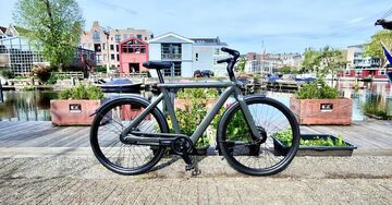 VanMoof S5 reviewed by The Verge