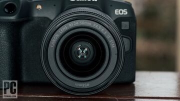Canon RF 24-50mm testé par PCMag Canon RF 24-50mm testé par PCMag