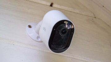 Netgear Arlo Pro 5S test par ExpertReviews