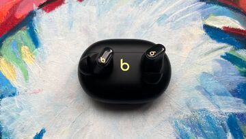 Beats Studio Buds Plus test par ExpertReviews