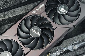 GeForce RTX 4070 test par Geeknetic