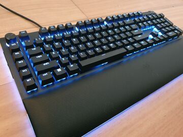 Razer BlackWidow V4 Pro testé par PCWorld.com Razer BlackWidow V4 Pro testé par PCWorld.com