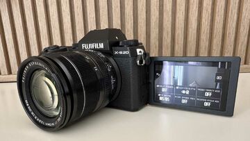 Review Fujifilm X-S20 by Camera Jabber