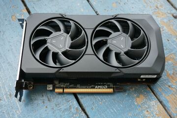 AMD Radeon RX 7600 testé par PCWorld.com AMD Radeon RX 7600 testé par PCWorld.com
