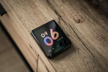 Motorola Razr 40 Ultra reviewed by Presse Citron Motorola Razr 40 Ultra reviewed by Presse Citron