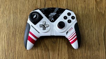 Thrustmaster Forza Horizon 5 testé par TechRadar Thrustmaster Forza Horizon 5 testé par TechRadar