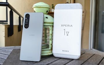 Sony Xperia 1 V reviewed by PhonAndroid