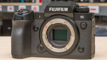 Fujifilm X-H2s reviewed by RTings