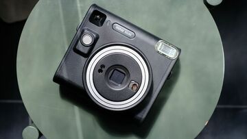 Fujifilm Instax SQ40 Review: 2 Ratings, Pros and Cons