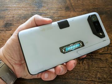Asus ROG Phone 7 Ultimate testé par Tom's Guide (FR) Asus ROG Phone 7 Ultimate testé par Tom's Guide (FR)
