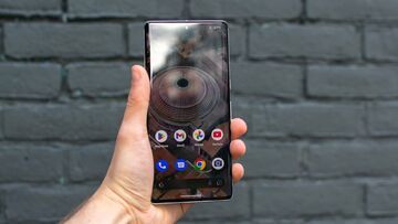 Google Pixel 7 Pro test par ExpertReviews