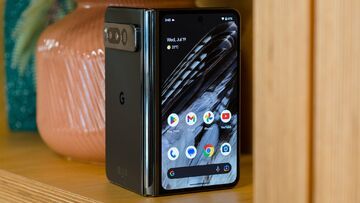 Google Pixel Fold testé par ExpertReviews Google Pixel Fold testé par ExpertReviews