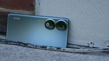 Honor 90 testé par MobileTechTalk Honor 90 testé par MobileTechTalk