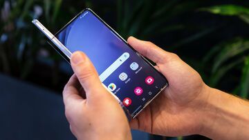 Samsung Galaxy Z Fold 5 testé par ExpertReviews Samsung Galaxy Z Fold 5 testé par ExpertReviews