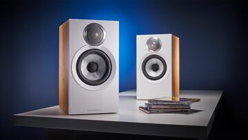 Bowers & Wilkins 607 testé par What Hi-Fi? Bowers & Wilkins 607 testé par What Hi-Fi?