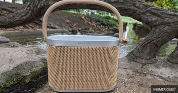 Bang & Olufsen Beosound A5 testé par Les Numériques Bang & Olufsen Beosound A5 testé par Les Numériques