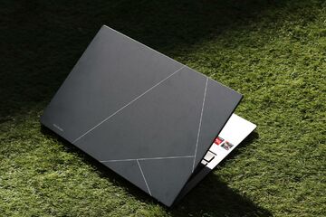 Asus ZenBook 15 reviewed by Journal du Geek