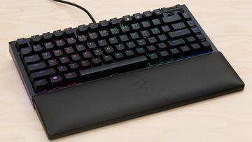 Razer BlackWidow V4 reviewed by RTings