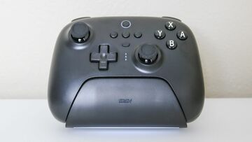 Nintendo Switch Pro Controller test par Tom's Guide (US) Nintendo Switch Pro Controller test par Tom's Guide (US)