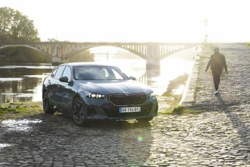 BMW  i5 Review