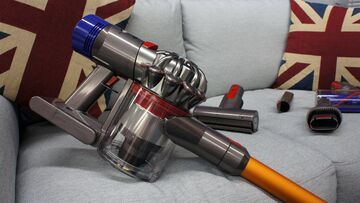 Dyson V8 Absolute test par ExpertReviews