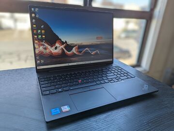 Lenovo ThinkPad E16 G1 test par NotebookCheck