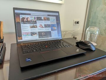Lenovo ThinkPad T14s test par NotebookCheck