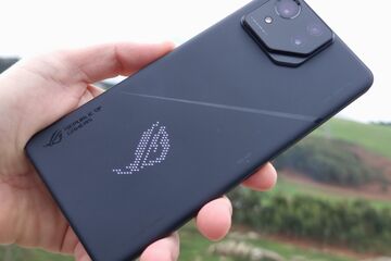 Asus ROG Phone 8 Pro testé par Geeknetic Asus ROG Phone 8 Pro testé par Geeknetic