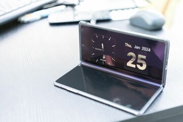 Honor Magic V2 testé par Creative Bloq Honor Magic V2 testé par Creative Bloq