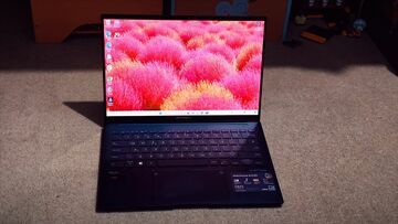 Asus ZenBook 14 test par Creative Bloq