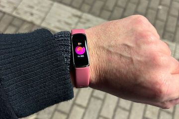Fitbit Luxe reviewed by ImTest