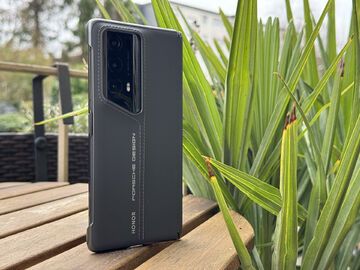 Honor Magic V2 reviewed by NotebookCheck