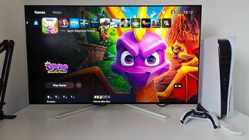 Philips Evnia 42M2N8900 test par GamesRadar