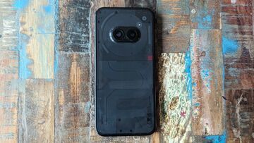 Nothing Phone 2a testé par TechRadar Nothing Phone 2a testé par TechRadar