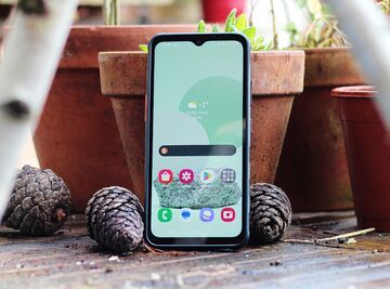 Samsung Galaxy X reviewed by NotebookCheck