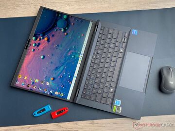 Asus ExpertBook B3 reviewed by NotebookCheck