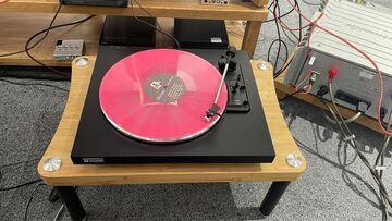 Audi test par What Hi-Fi? Audi test par What Hi-Fi?