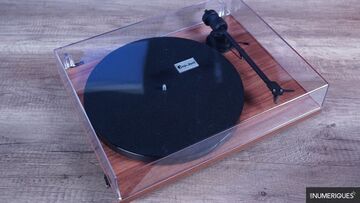 Pro-Ject test par Les Numériques Pro-Ject test par Les Numériques