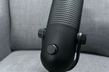 Razer Seiren V3 Chroma testé par Pokde.net Razer Seiren V3 Chroma testé par Pokde.net
