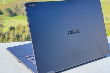 Asus Expertbook B5 test par Geeknetic