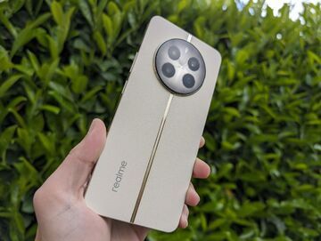 Tests Realme 12