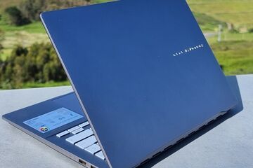 Asus VivoBook S14 test par Geeknetic Asus VivoBook S14 test par Geeknetic