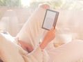 Amazon Kindle Oasis test par Tom's Guide (FR) Amazon Kindle Oasis test par Tom's Guide (FR)