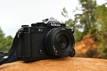 Nikon Zf reviewed by FrAndroid