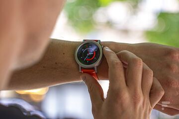 Nothing Watch Pro reviewed by FrAndroid Nothing Watch Pro reviewed by FrAndroid
